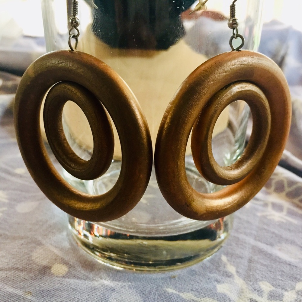 2007 BRONZE WOODEN BOHO NECKLACE AND EARRING SET